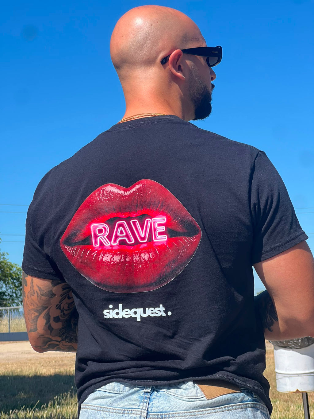 LIPS Unisex  T-shirt | sidequest.